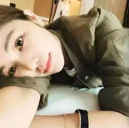 惊呆这个颜龄18的美少女,竟然老得可以做我妈了