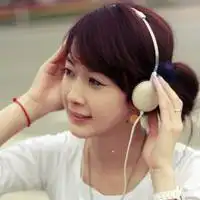 戴耳麦的女生唯美qq头像