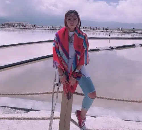 独腿女孩罗雨做电焊工走红网络,被300名男子表白,全都被她回绝