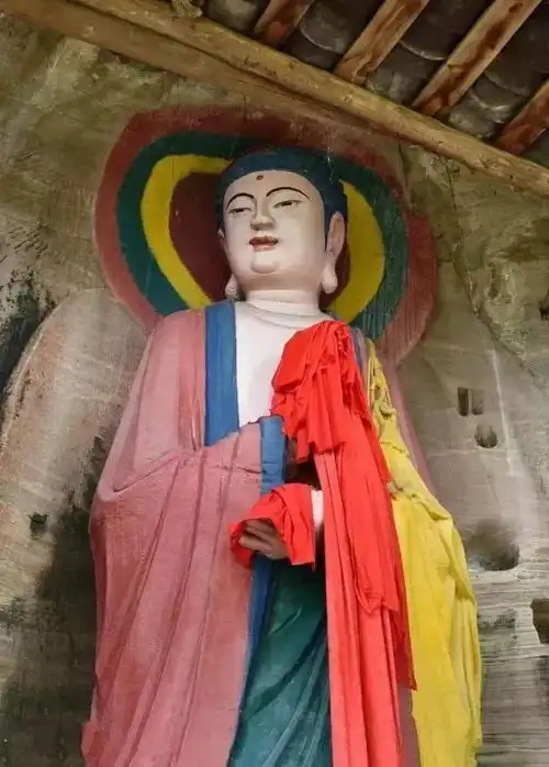 心痛千年佛像遭毁容式修复网友坑祖宗啊