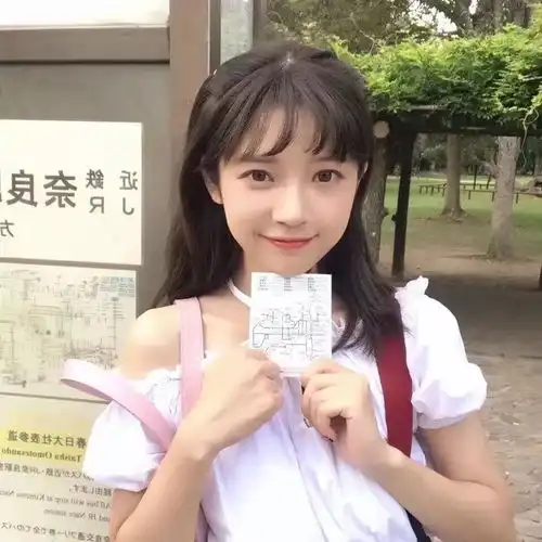 头像曾经以为拥有是不容易的,后来才知道舍弃更难