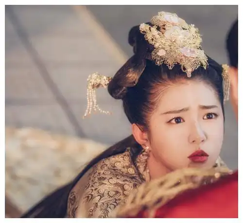 网剧出身的女明星近况赵露思鞠婧祎已红成一线,只有她无人问津