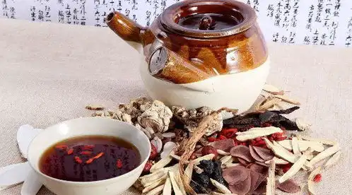 提醒老年人一句想健康养生,有4个误区不能踩,为你着想