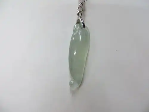 翡翠挂件浅绿色吊坠,精选满绿宝石,高品质京东热卖