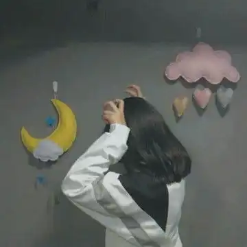 长发女生背影唯美头像好看的女生小清新头像