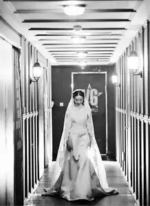 顶顶送花董洁长辈补拍婚纱照