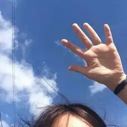 求这对情侣头像的另一张拜托