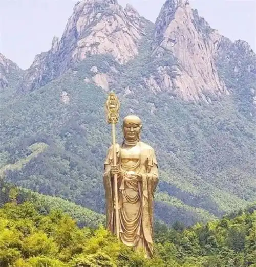 世界上诡异的3座佛像,一座在日本,另外2座都在中国