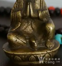 一个佛像