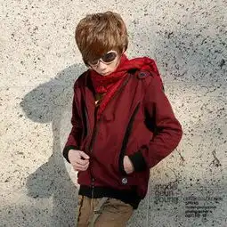 皮肤黑的男生要怎么样搭配衣服和颜色