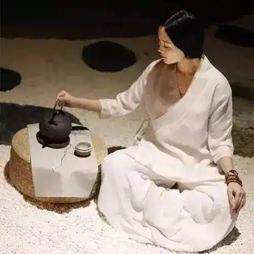 香染尘埃,坐禅时光