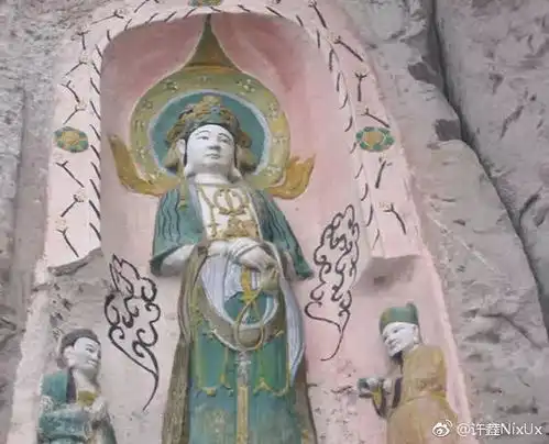 痛心千年佛像,被有关部门楞修得艳俗,是保护还是变相的破坏
