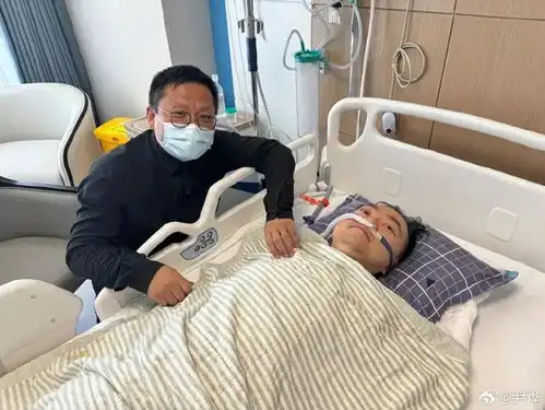 渐冻人蔡磊被造谣装病,华大集团ceo尹烨回应12天前他才从icu转危为安,万万想不到这都有人抹黑