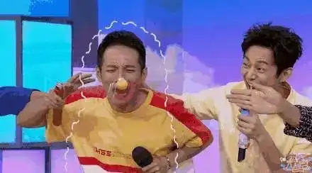 我把你当舍友,你拿我当爸爸