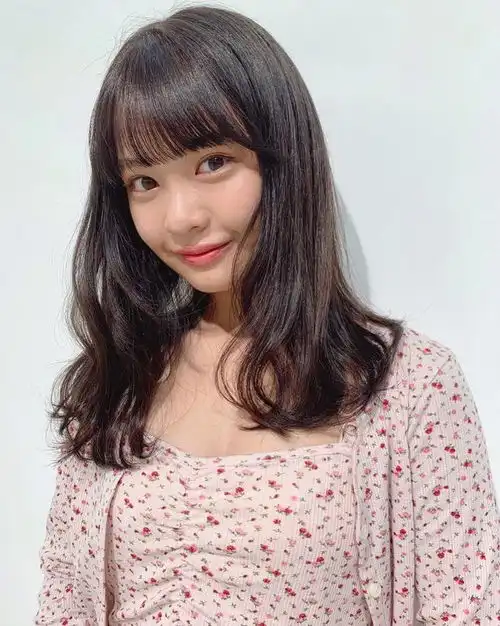 熊本奇迹美少女西本嘟嘴卖萌表情让人好想拥入怀中