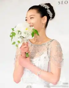 李小璐大s孙俪董洁全智贤中韩女星婚纱照谁更惊艳
