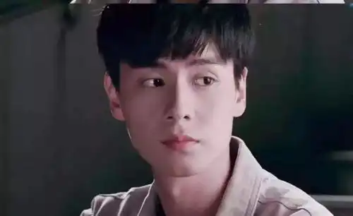 你的男朋友是猫系,还是犬系哈哈哈妹子想半天回答他好像是猪系