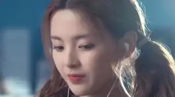 杨超越首剧热播,当看到她的哭戏后,网友baby笑了