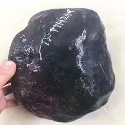 利用缅甸翡翠原石颜色的方法有很多批发tth249多利多黑乌纱全赌料-黄页88网