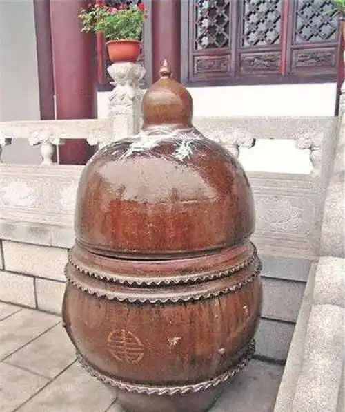 富家小姐出家为尼,85岁修成肉身菩萨,为何女性特征消失不见