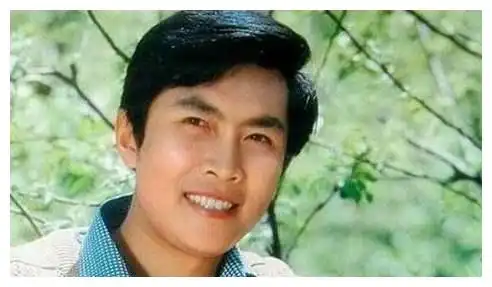 年轻时的颜值被低估了的十位男星,谁的颜最让你心动