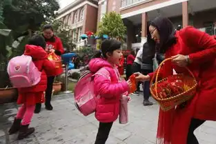开学啦家长们开心晒朋友圈,快看看这些萌娃啥表情