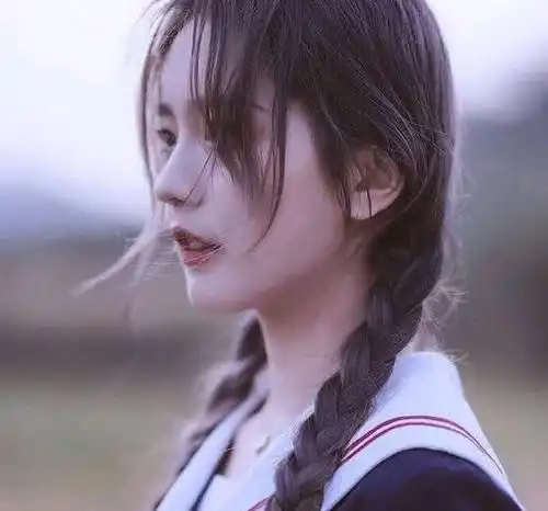情侣分手后,女生频繁有这3表现摆明了想和好,别不懂