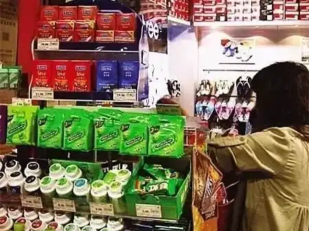 避孕套为何只放在收银台旁大多数人不懂,原来这门道很深
