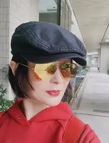 74岁潘迎紫晒近照如18少女,网友发问没滤镜你敢发吗