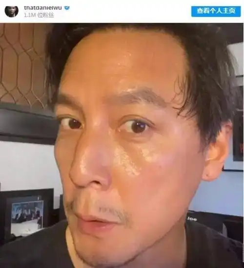 吴彦祖好样的怒怼特朗普无惧好莱坞封杀,还用公厕标语内涵美国