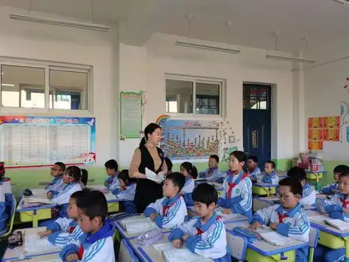 靖远县西关小学教师王兴莉以爱耕耘以心育人