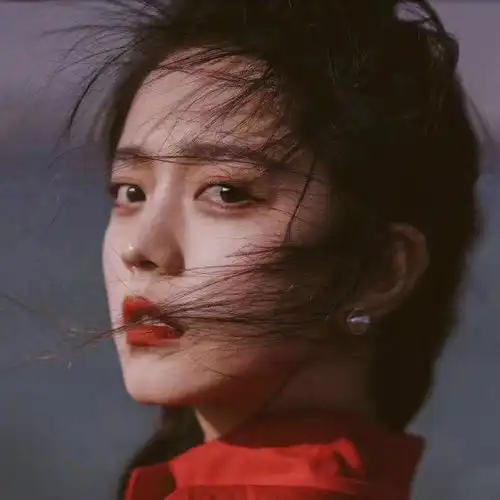 你是女生,别委屈自己,你的眼里应该都是清明大意和温柔阳光