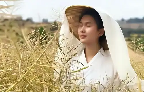 中国美女道士21岁离婚当道士,25岁成住持,如今她还好吗