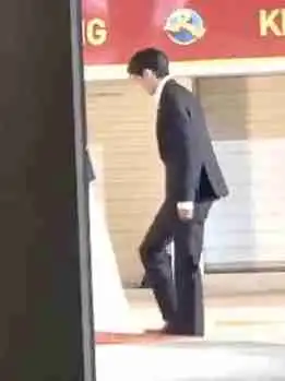 奔跑吧首期路透李晨媒婆痣蔡徐坤大胡子,baby穿婚纱不敌关晓彤