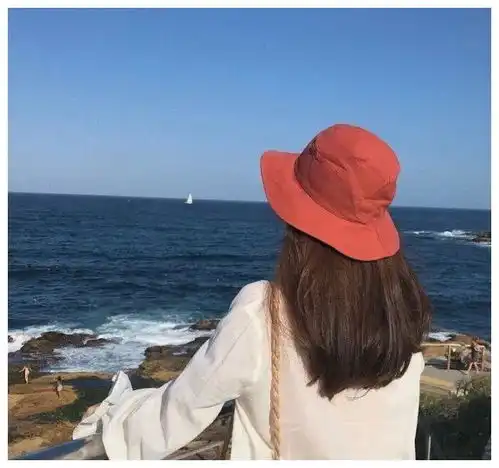 两性交往当女人不主动联系你时,聪明的男人都会这么做