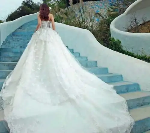 红地毯比不过范冰冰没关系,你的婚礼婚纱可以完爆