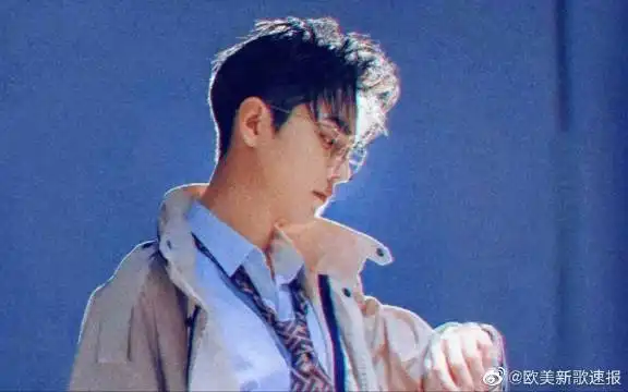 肖战自己颜值普普通通欧美音乐禁欲系斯文败类超a杂志混剪,用英文