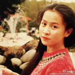 刘嘉玲晒18岁青涩少女照唇红齿白