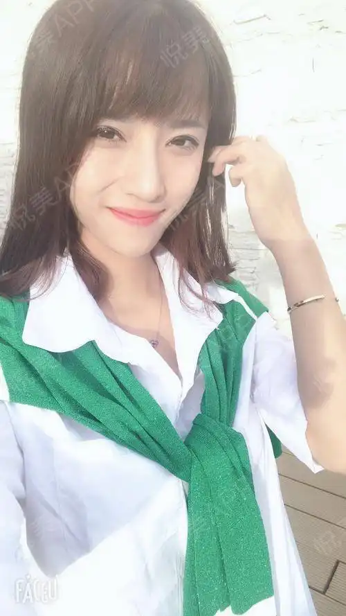 卡哇伊的呢,小猫猫的表情是不是很可爱的呀,火箭...垫鼻尖悦美整形