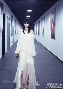 易烊千玺穿女装扮导演萌力爆表黄子韬换自己美少女p图做头像