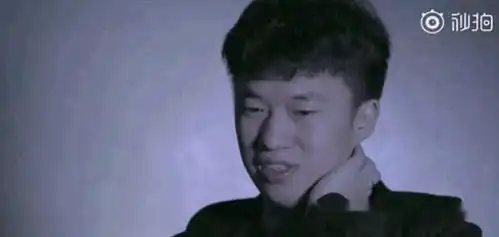 rng道歉粉丝力挺一脸冠军相,小虎女友激动,网友心疼锅老师