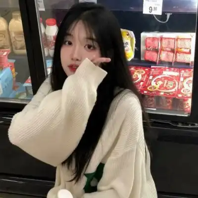 氛围感十足的纯欲女生好看的头像我们普通又独特千篇一律又不可复制