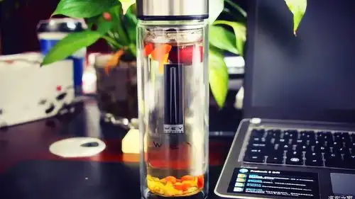 保温杯泡枸杞到底是养肾还是伤肾枸杞泡水是有讲究的