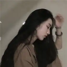 很火的句子你再不好,也总有个人死命守着你