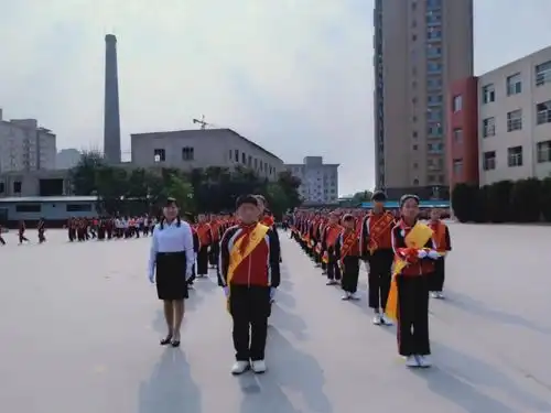 平遥西关小学邓老师