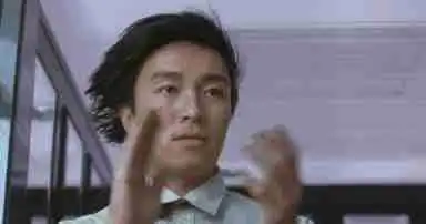 盘点各大明星尴尬瞬间,李宇春被扔到地上,郑凯在节目中放了个屁