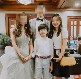 英国偶遇董洁母子,网友找董洁拍照,顶顶不舍妈妈一直站旁边盯着